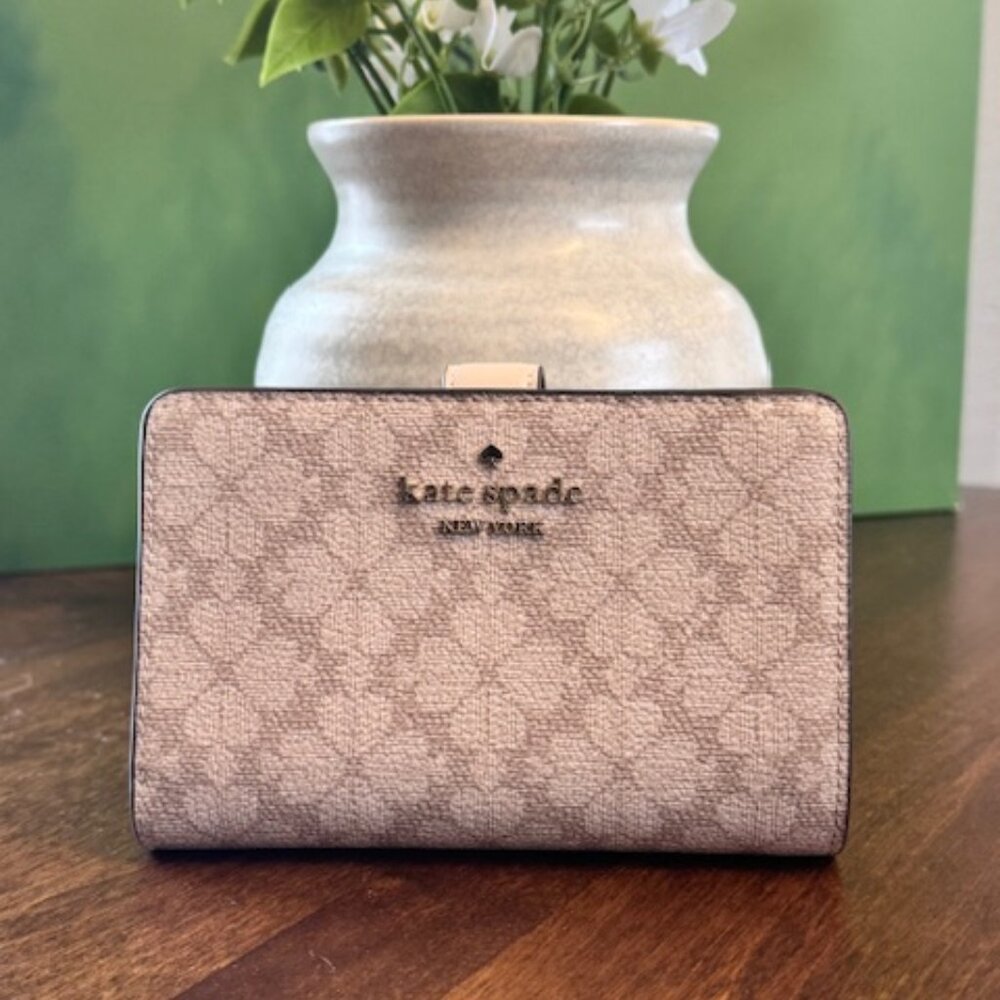New Kate Spade Signature Spade Flower Medium Compact Bifold Wallet - Dark Beige